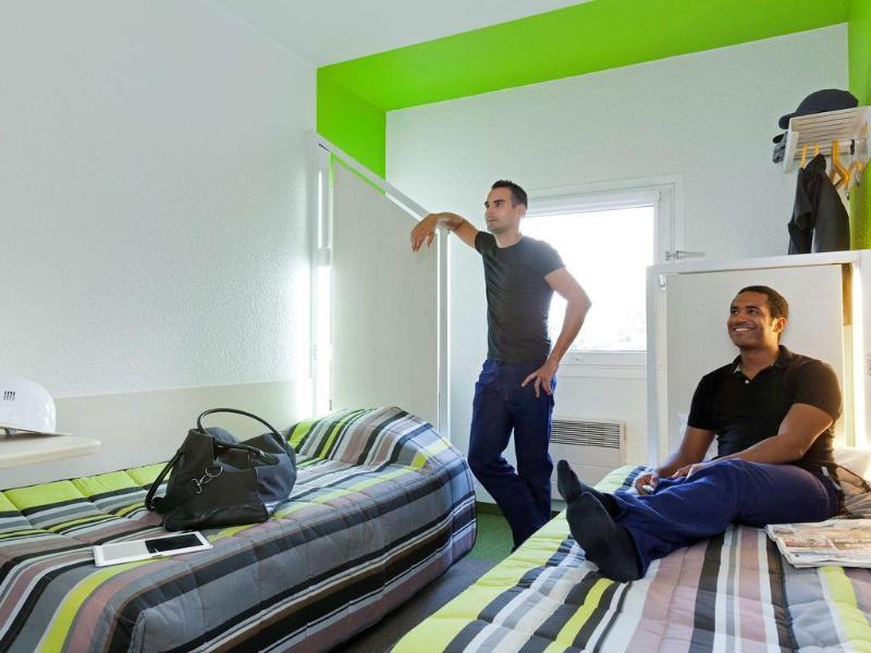 Hotelf1 Lyon Sud Oullins Renove Bagian luar foto