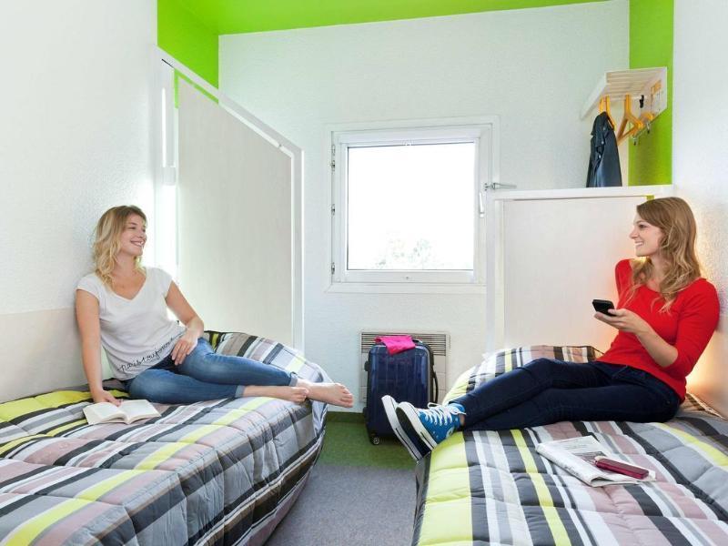 Hotelf1 Lyon Sud Oullins Renove Bagian luar foto