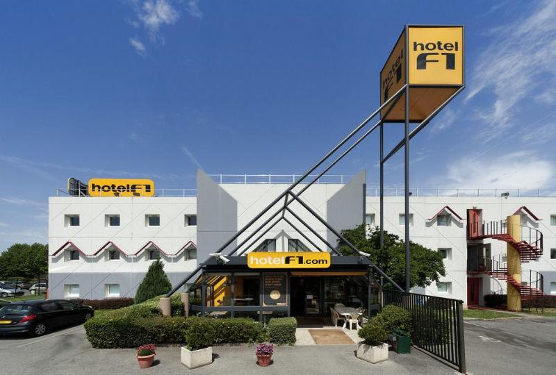 Hotelf1 Lyon Sud Oullins Renove Bagian luar foto